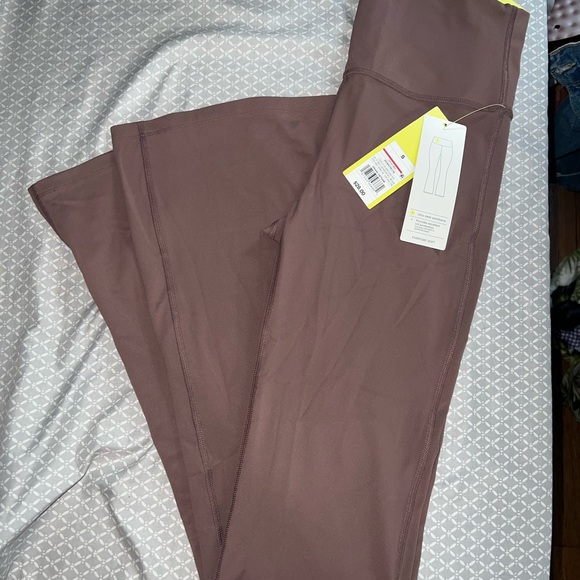 Women's Everyday Soft Ultra High-Rise Bootcut Leggings - Picture 6 of 7